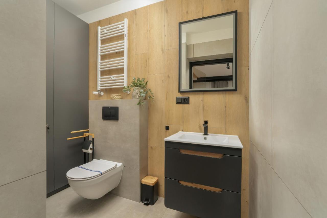 Komeda Apartment Hidden In Poznan Old Town By Noclegi Renters Exterior foto